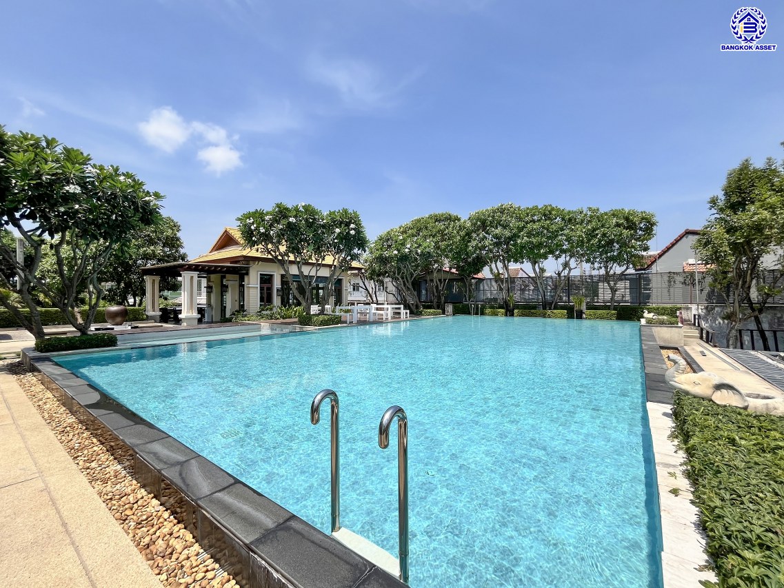 บ้านมือสองตกแต่งใหม่ โครงการ ชัยพฤกษ์ เพชรเกษม81 แบรนด์ Land&House พร้อมรองรับทุกความสุข บนเนื้อที่ 50 ตร.ว. พื้นที่ใช้สอย 194.17 ตร.ม. ฟังก์ชัน 3 ห้องนอน 3 ห้องน้ำ จอดรถได้ 2 คัน ทำเลเดินทางสะดวก เชื่อมต่อถนนเพชรเกษม ถนนมาเจริญ ใกล้เดอะมอลล์ บางแค และรถไฟฟ้าสายสีน้ำเงิน "สถานีหลักสอง"